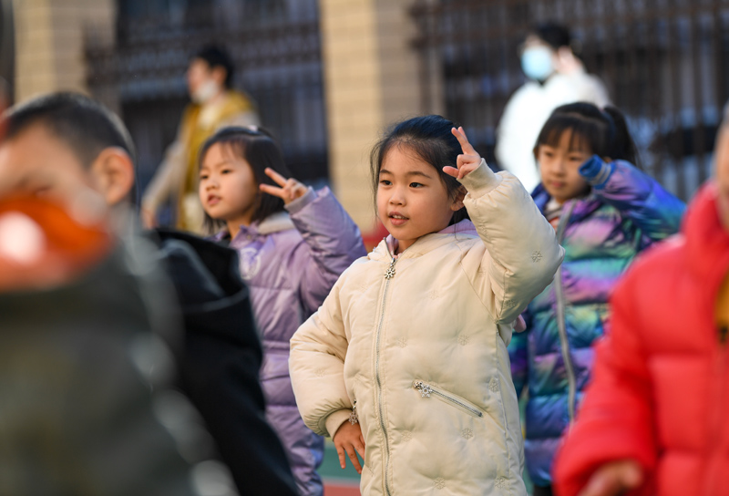 家庭教育指導(dǎo)幫助542名未成年人重返校園
