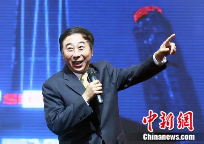 馮鞏當選新一屆中國曲藝家協(xié)會主席