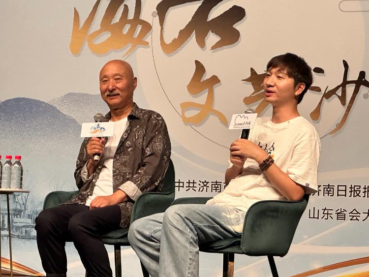 演員陳佩斯攜新劇來濟(jì)南了！直呼魯菜吃著“解恨”