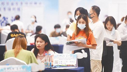 支持重點科研項目 全面強化人才培養(yǎng) 甘肅：讓青年科技人才站“C位”展作為