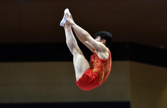 蹦床亞錦賽中國隊(duì)獲男、女個(gè)人項(xiàng)目冠軍