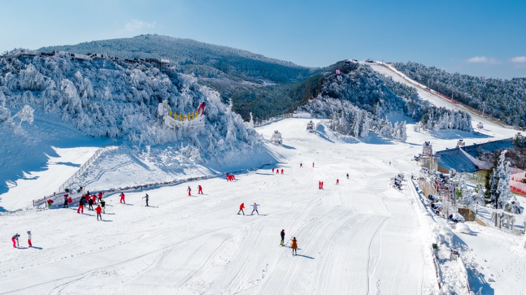 冬游貴州，現(xiàn)在就出發(fā)：解鎖南國(guó)滑雪、溫泉和文化之旅，感受別樣澎湃