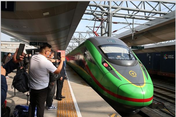 中老鐵路貨物運(yùn)輸總量突破5000萬噸