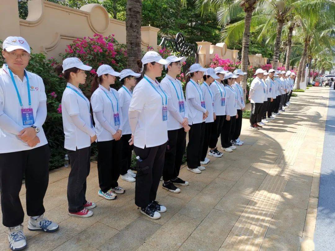 消博會“小椰青”：服務(wù)國家級展會 感悟中國式開放