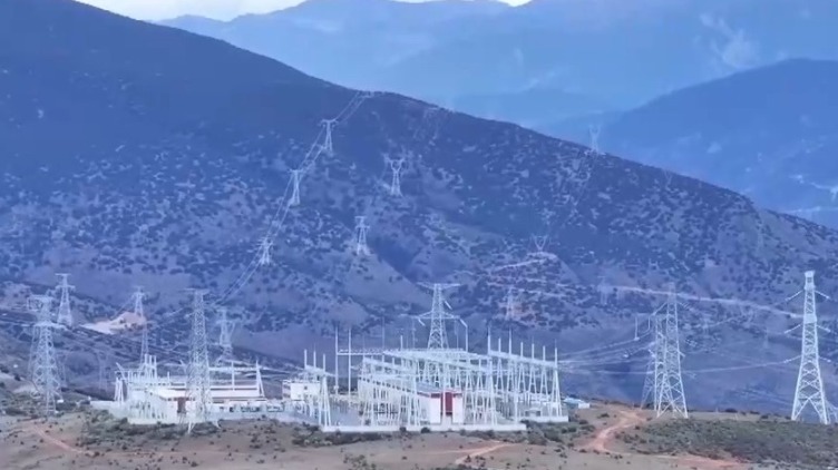 金沙江上游巴塘水電站首臺機組并網(wǎng)發(fā)電