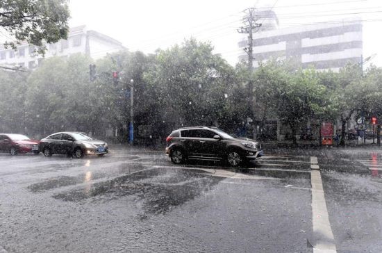 暴雨黃色預警：湖北江西廣西等5省區(qū)部分地區(qū)有大暴雨