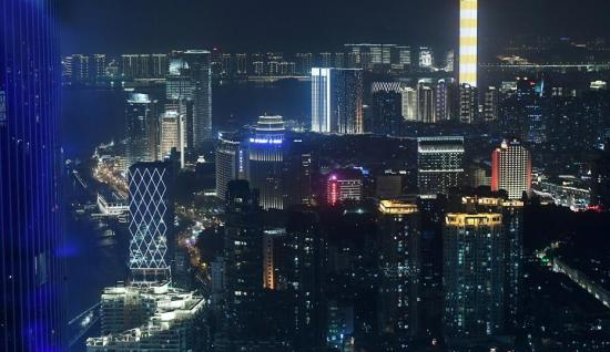 中國安全嗎？外國網(wǎng)友清一色地回答：當(dāng)然了！