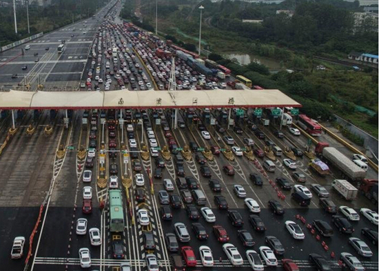 “十一”黃金周道路旅客運(yùn)輸量預(yù)計(jì)5.6億人次