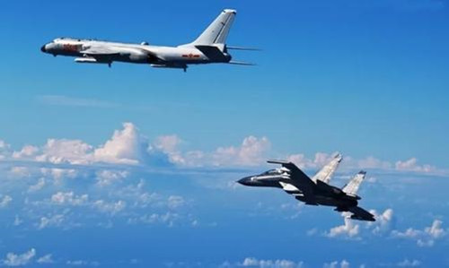 日政府首次披露美戰(zhàn)略轟炸機與日戰(zhàn)機合訓(xùn)