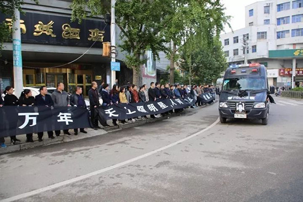 安徽鳳陽縣犧牲民警：41歲拼命三郎，曾累到眼睛玻璃體出血