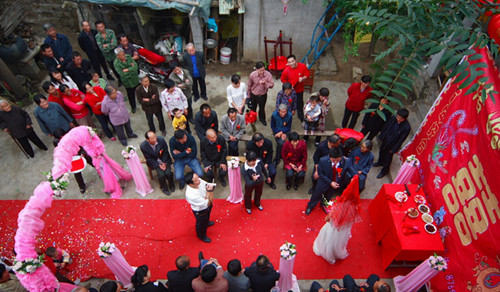 人民日報論政：法律不缺席，鬧婚不鬧心