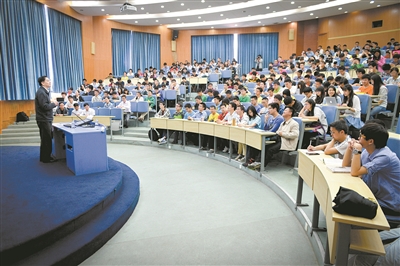 把思政課講到學生心坎里